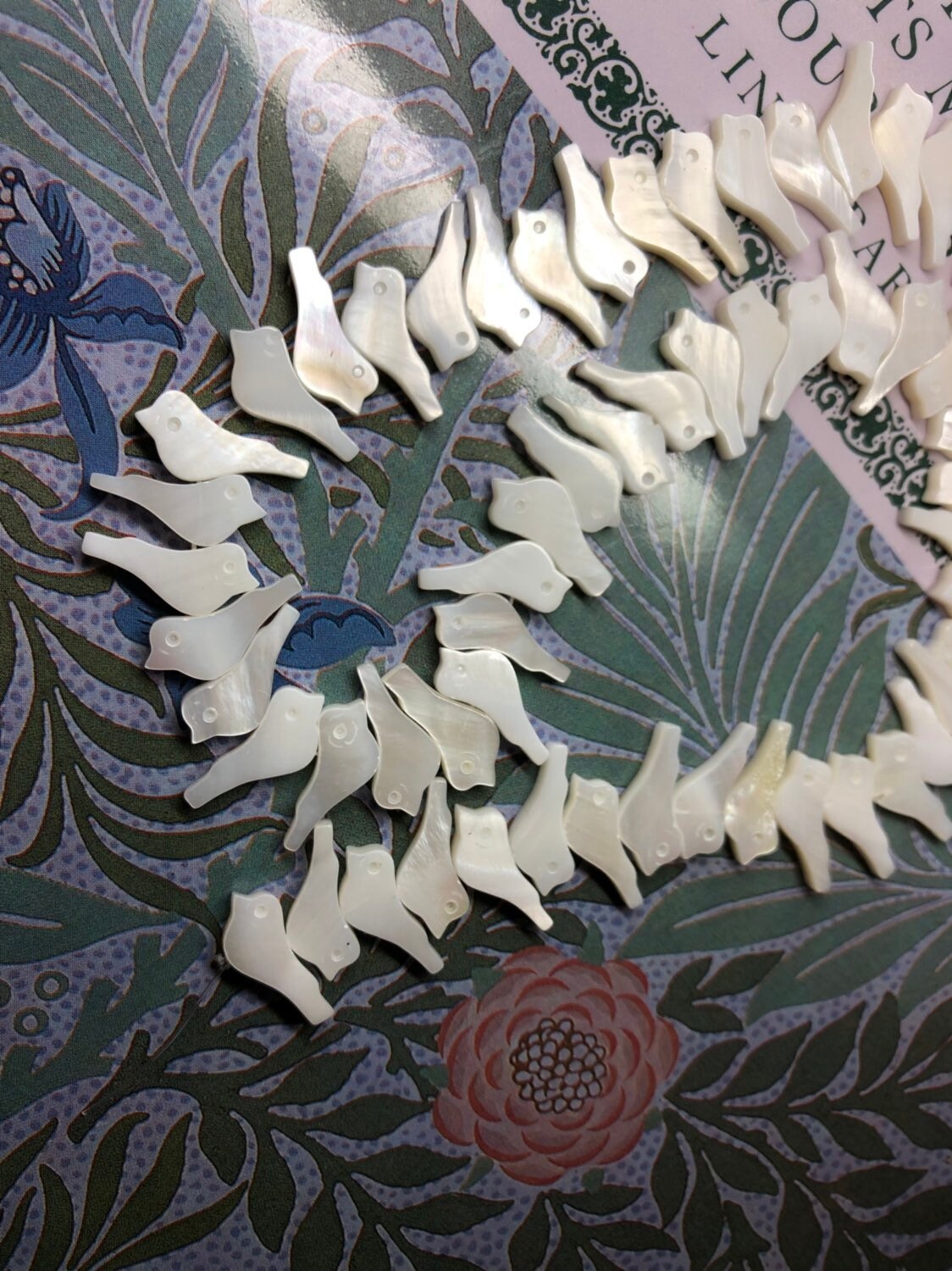 Beautiful Mother of Pearl Dove Bird Beads / 15 mm