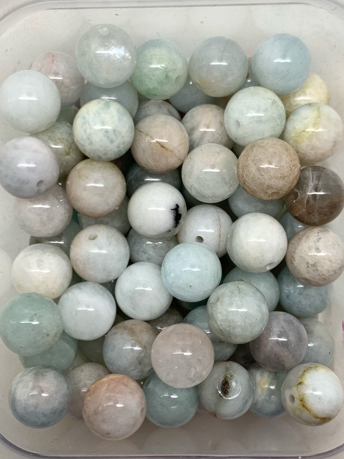 Natural Blue Round Aquamarine beads / 8mm approx/ Soft Pale Blue Gemstone Beads / Tonal variance SOLD IN A BAG