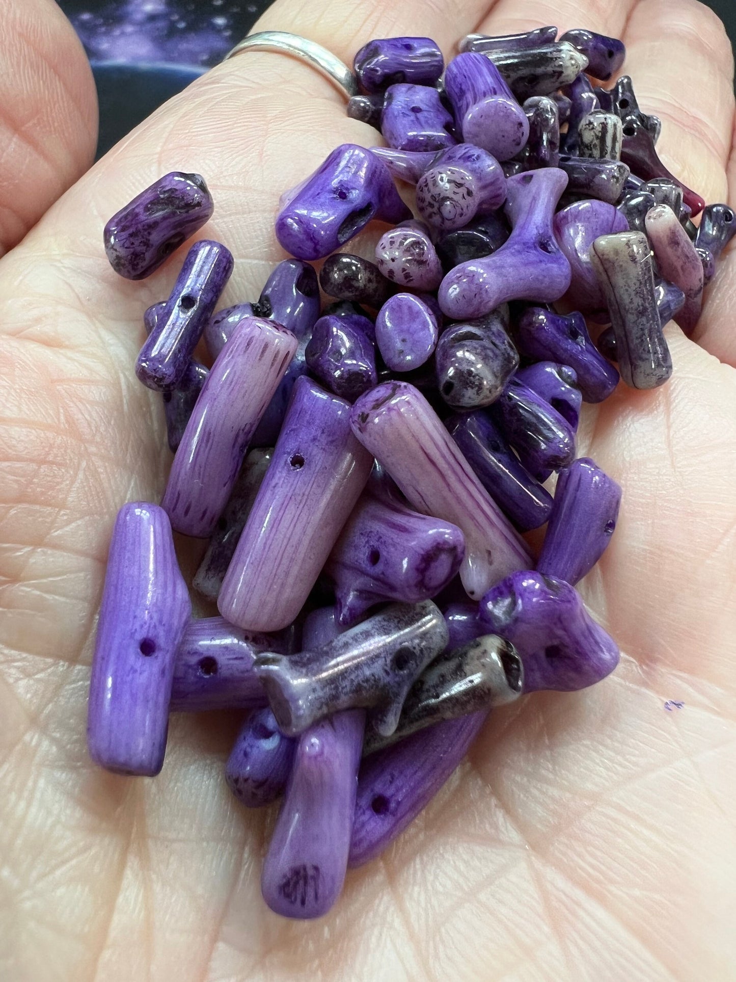 Purple Coral Stick Beads / Lovely Markings and Tones / 7-16mm / Coral Beads / 6 beads