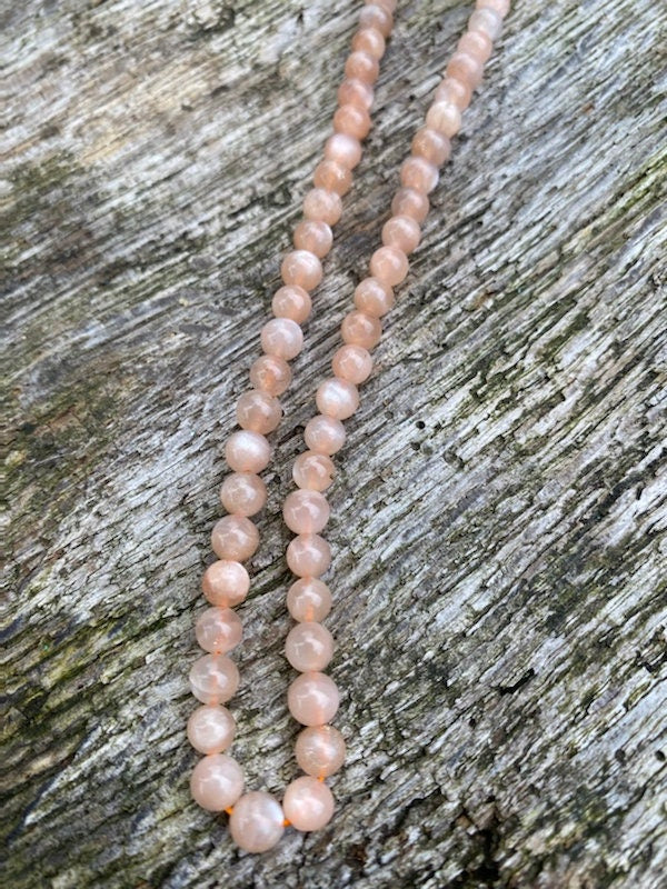 Peach Moonstone rounds / 5mm approx