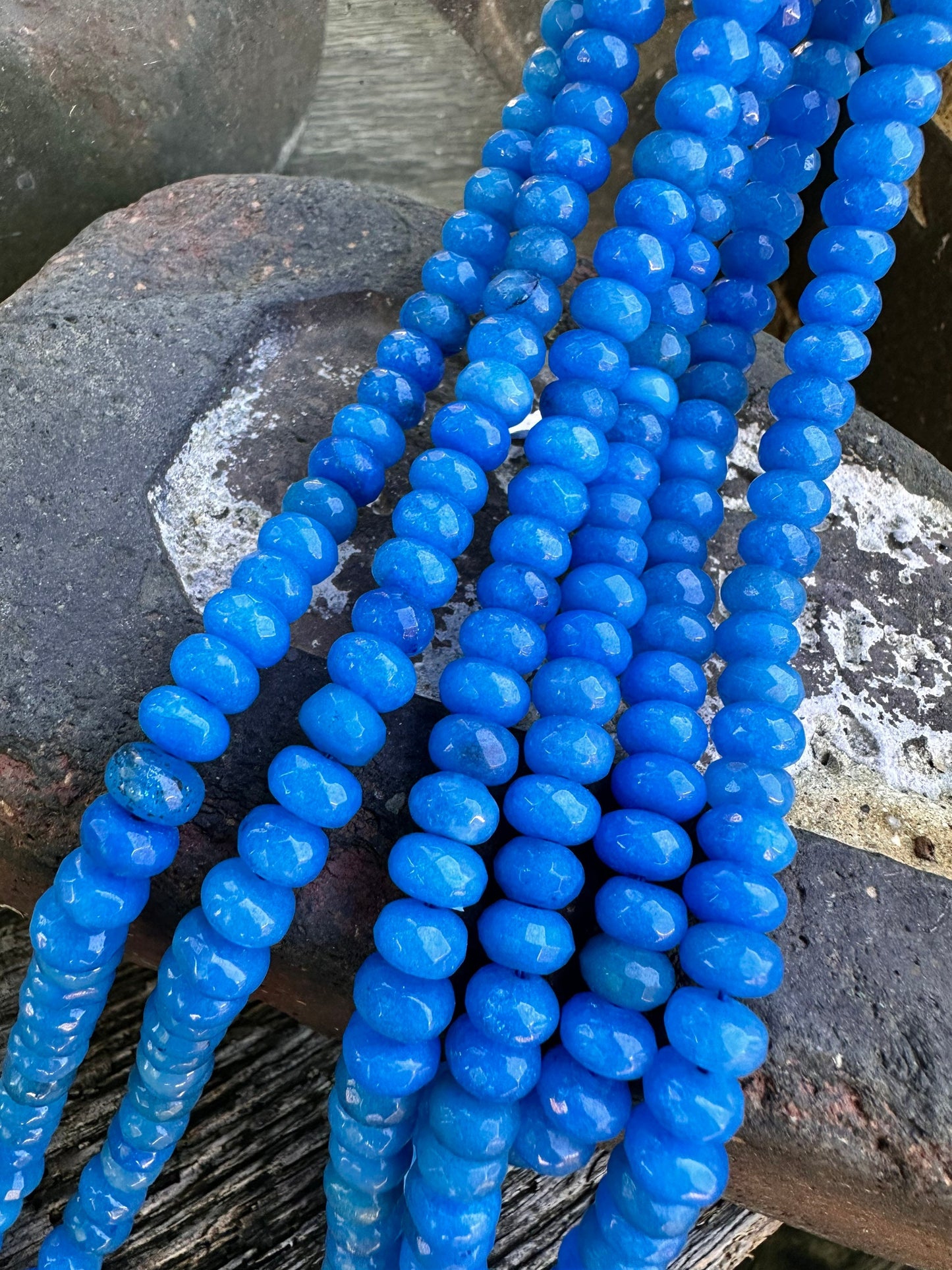 Sky Blue Chalcedony Faceted Rondelles beads 8 x 5 mm / jewellery beads / Rondelles / Jade Gemstone Beads / Disc Beads