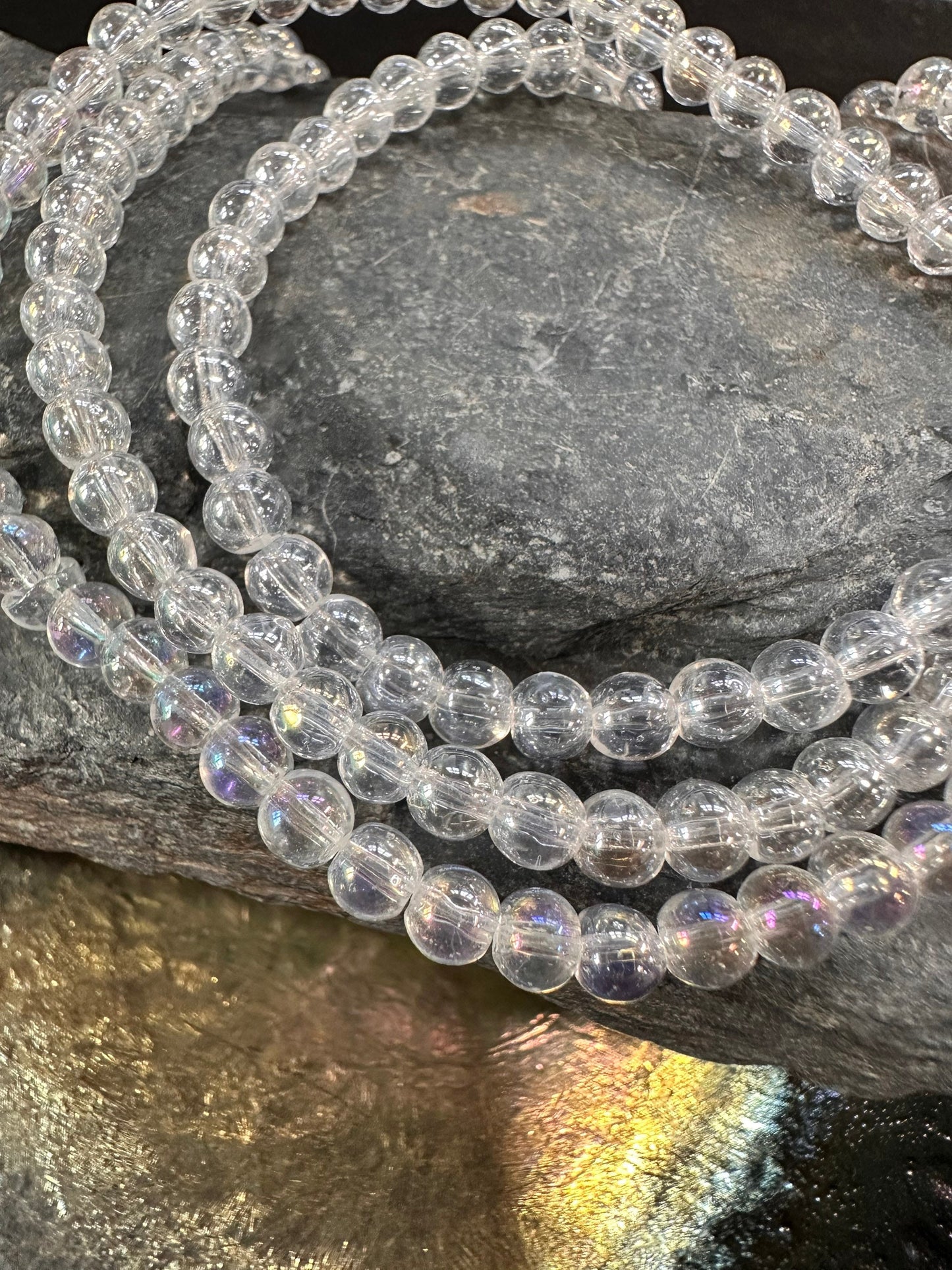 6 x Coated Mystic Magic Aurora Borealis Glass beads 4mm / Rainbow kissed beads