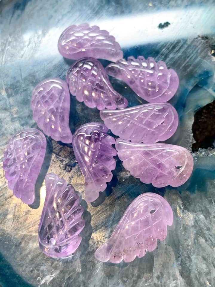 Natural Amethyst Carved Angel Wing Focal bead pendant 18mm - one bead top drilled