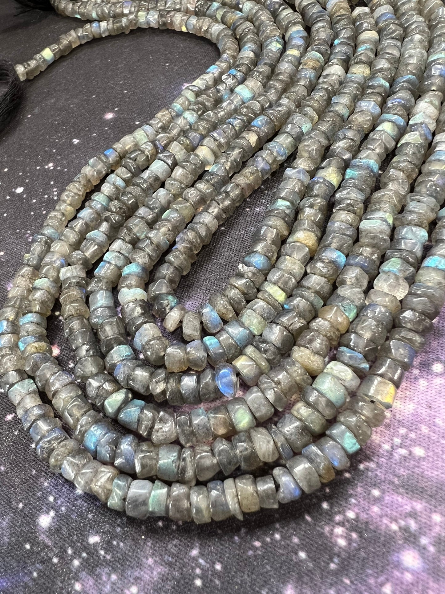 Rustic handcut Labradorite Rondelle handmade Heishi Tyre Beads 5mm approx / Flashy Labradorite Beads / uneven rondelles
