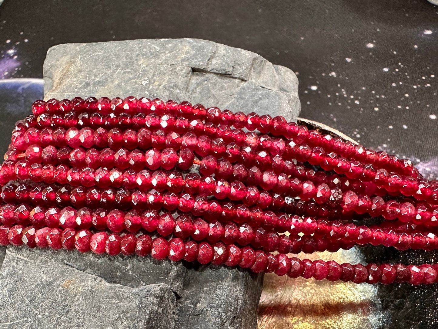 Faceted Deep Garnet Red Agate Rondelles 4mm / cherry red Agate Rondelles / Fiery red Gemstone Beads