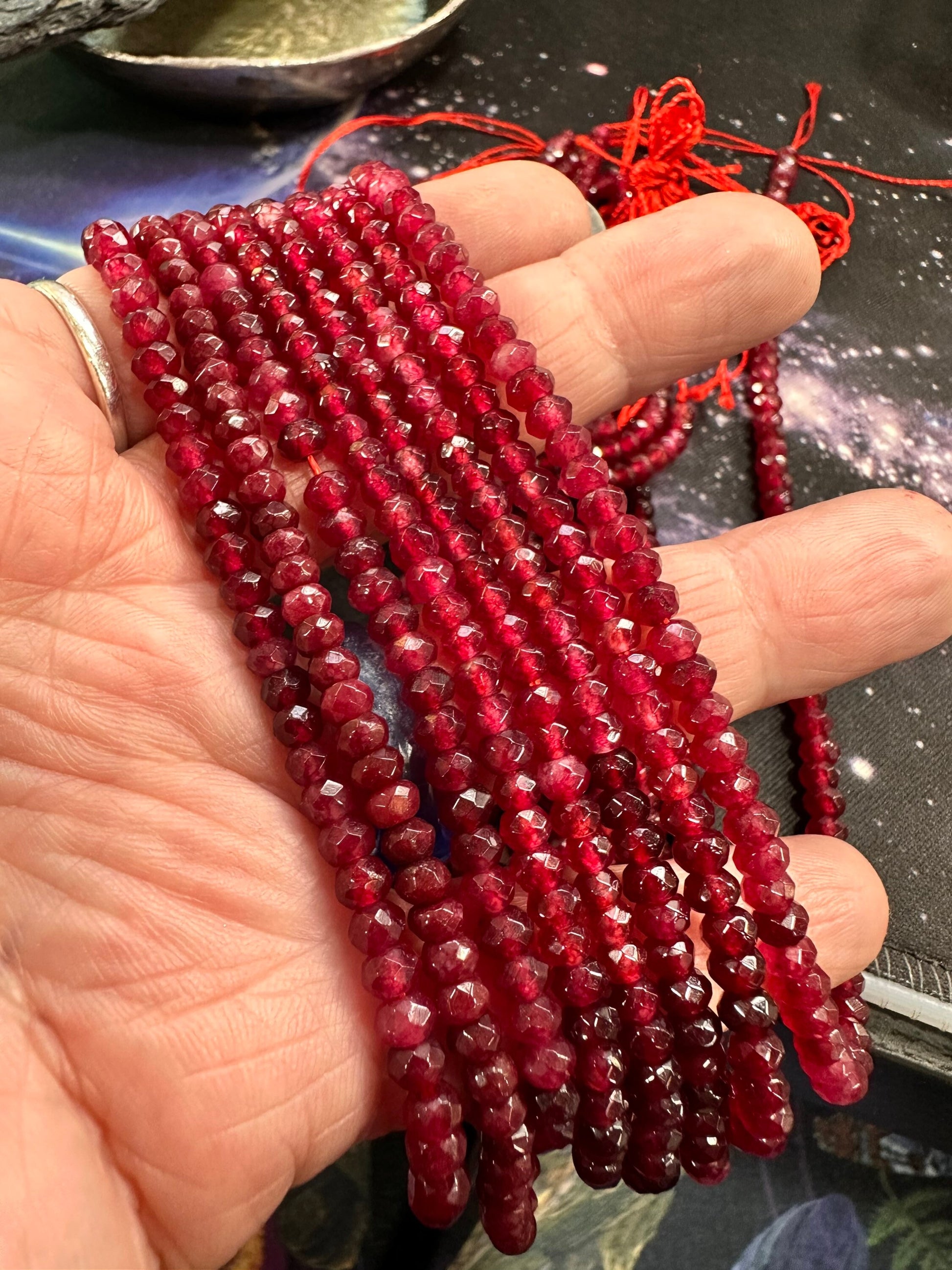 Faceted Deep Garnet Red Agate Rondelles 4mm / cherry red Agate Rondelles / Fiery red Gemstone Beads