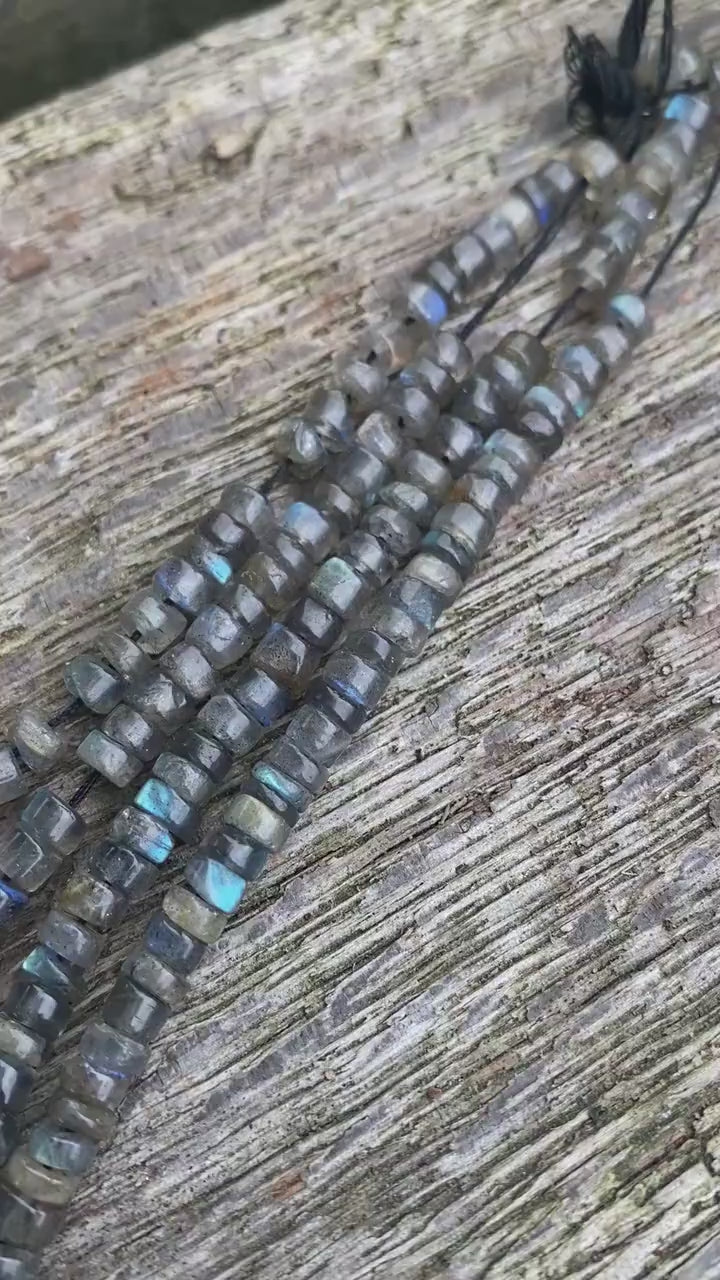 Rustic Labradorite Rondelle handmade Heishi Tyre Beads 4-5 mm aprx approx  / Flashy Labradorite Beads 100% Natural Labradorite