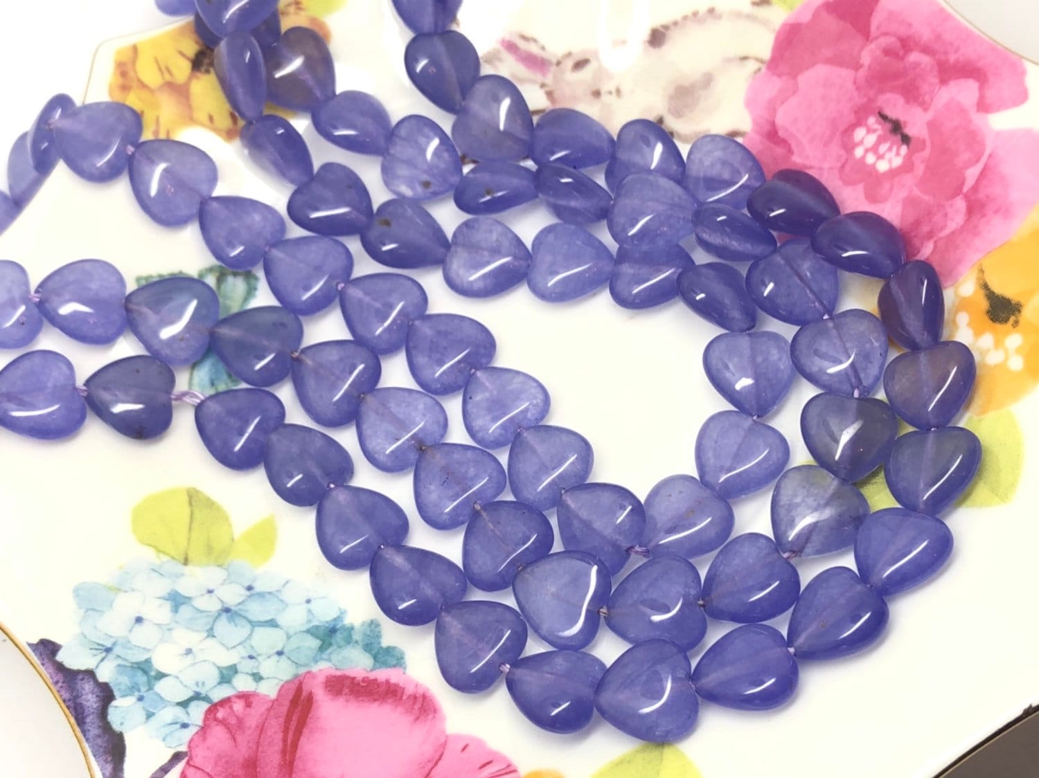 Purple Chalcedony Heart Beads 14mm Alexandrite toned Gemstone Beads / Lilac Beads