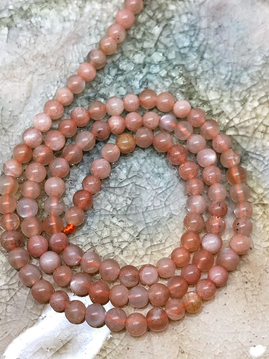 Sunstone Natural beautiful rpund beads 5mm / Natural Sunstone Beads/ Shimmering Gemstone Beads