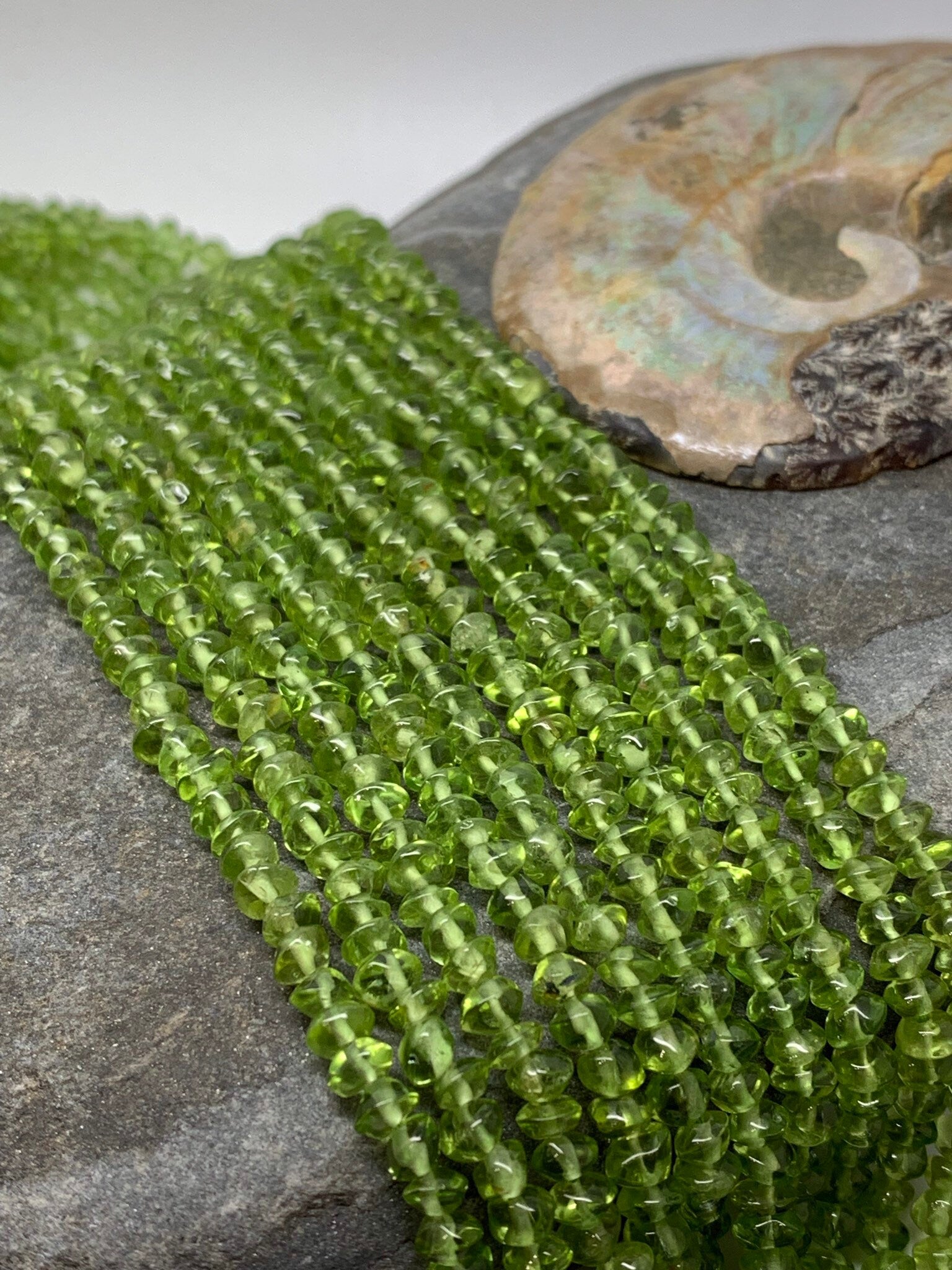 Rustic Natural green Handcut Peridot Green Rondelle Disc Button spacer Heishi Beads / Uneven Peridot Gemstone Beads/ 3-4 mm rustic cut