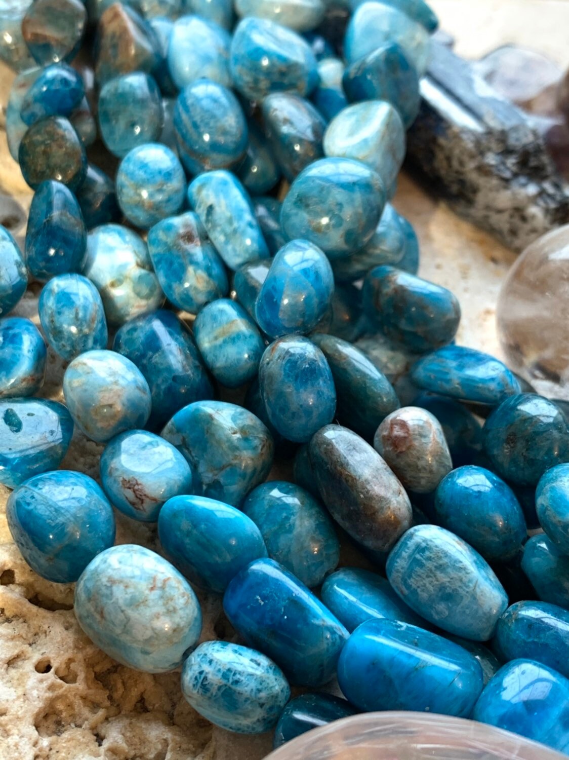 Blue Neon Apatite Nugget freeform oval beads 6-9mm Natural Apatite Beads / Rustic Gemstone Beads Sea Ocean Teal rustic beads