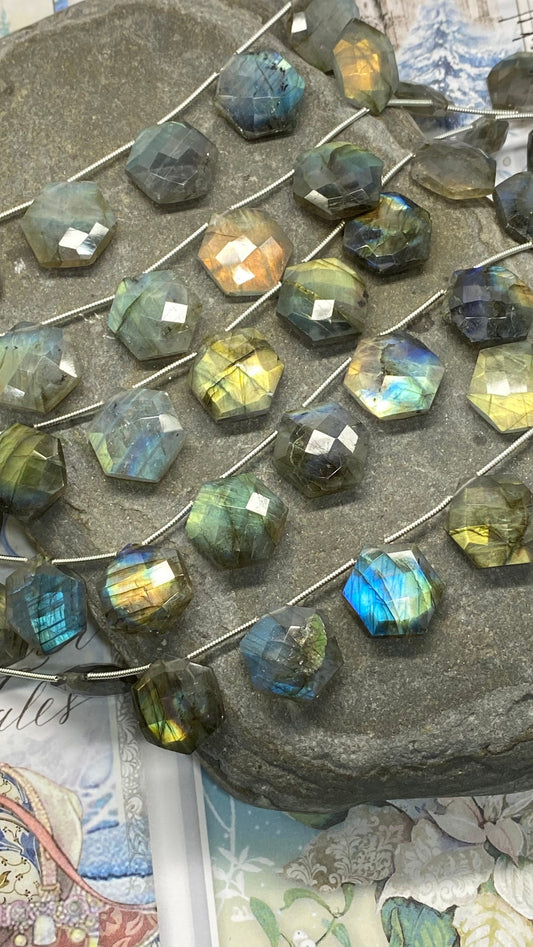Labradorite Faceted handcut Hexagon Briolette Beads approx / Flashy Labradorite 100% Natural 16 mm Labradorite Labradorite Beads