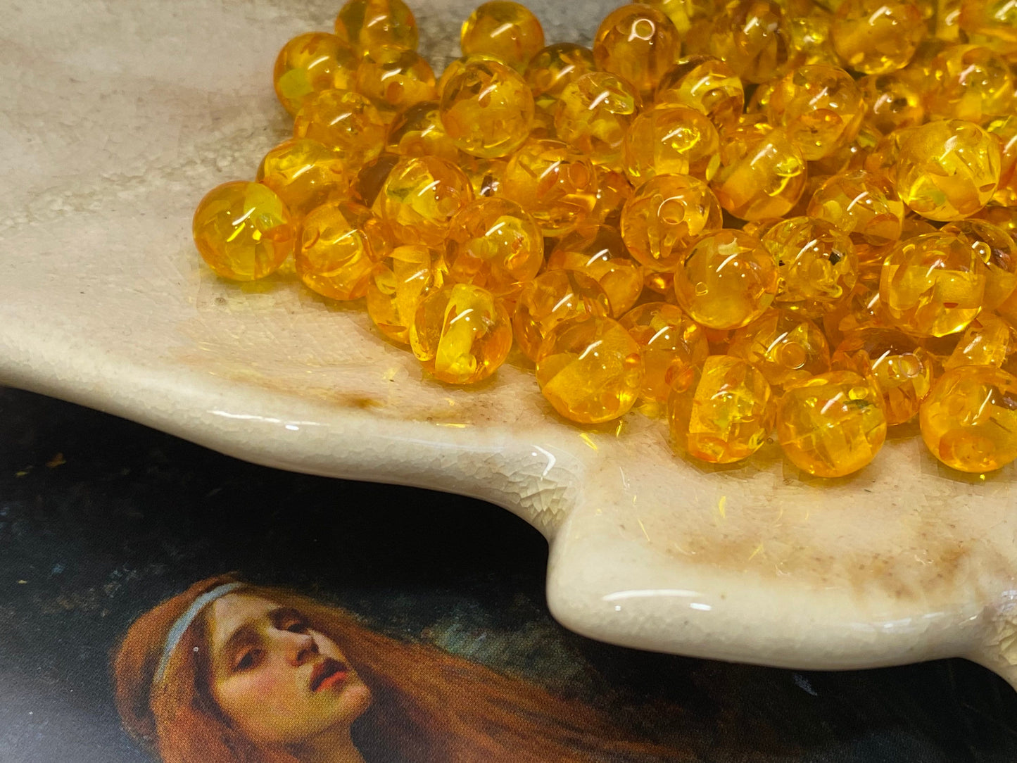 Resin Amber Tone Round Beads 8mm / yellow Golden Amber Colour Beads / Barley sugar Beads