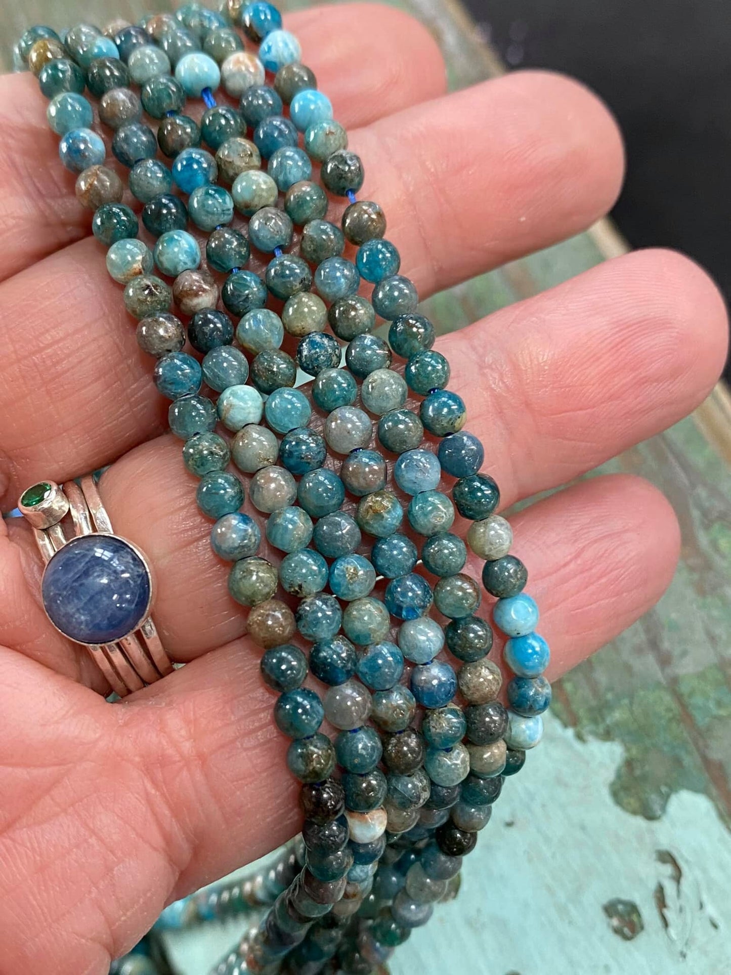 Neon Blue natural Rustic Apatite Round Beads / Teal Gemstone Beads Sea Ocean Blue Gemstone Beads 4mm beads