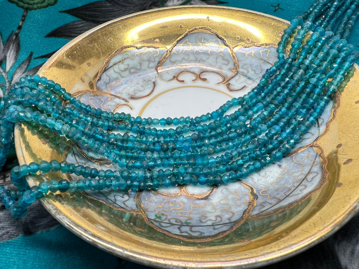 Rustic Neon Blue Apatite Hand Cut Faceted Rondelle Disc Spacer Beads Teal Gemstone Beads Sea Ocean Blue Gemstone Beads 4mm approx