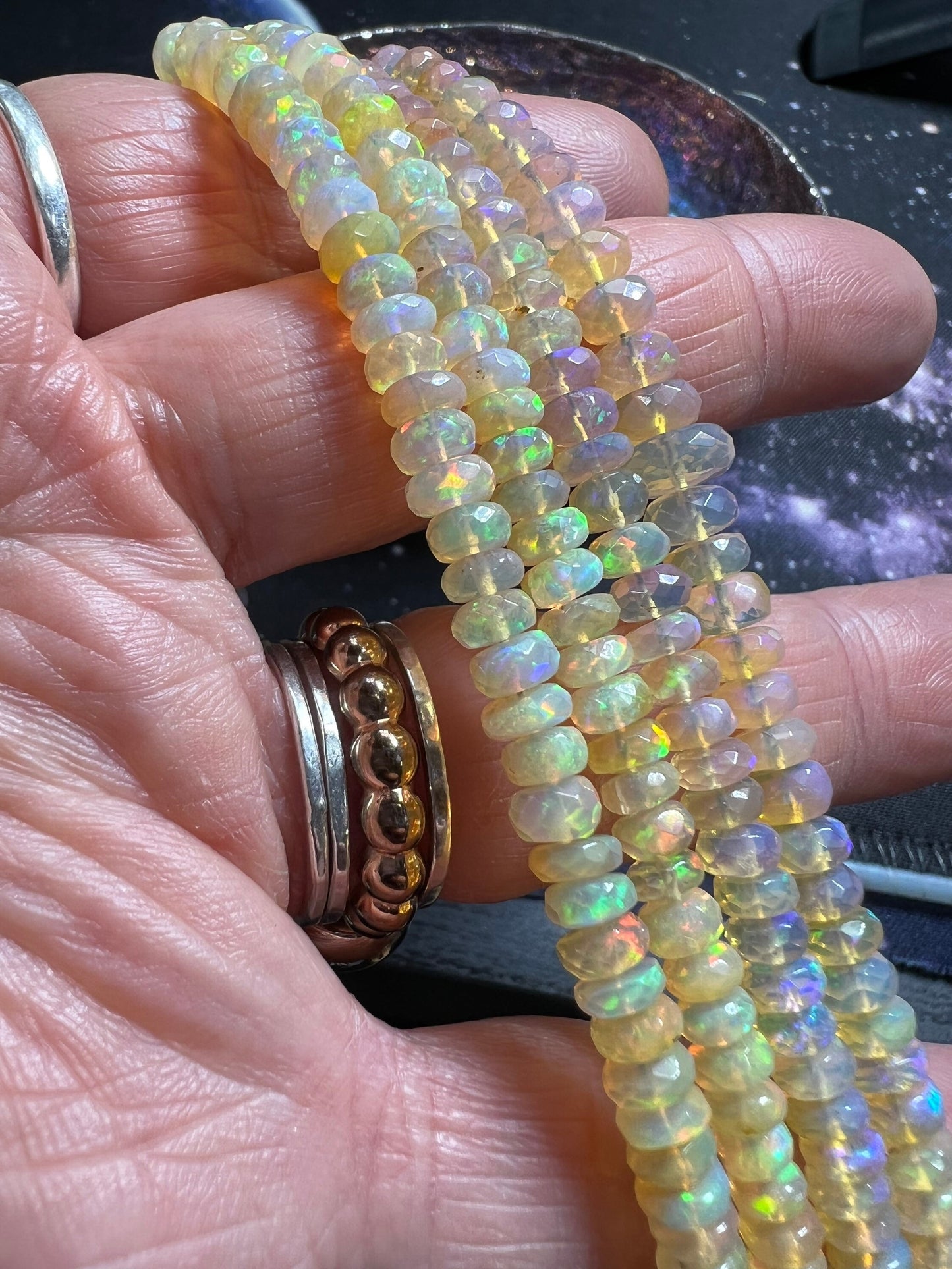 Amazing glowy rustic Ethiopian Opal hand faceted White Gold multi colour Rondelle Spacer Beads / Fiery beads / Choose quantity 3-4 mm