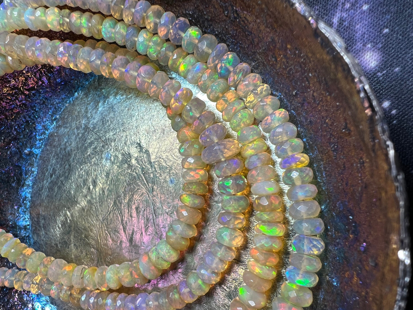 Amazing glowy rustic Ethiopian Opal hand faceted White Gold multi colour Rondelle Spacer Beads / Fiery beads / Choose quantity 3-4 mm