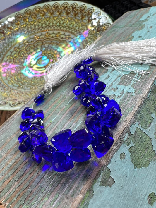 High Quality Faceted Admiral Blue Sparkly Crystal Trillion Triangle Briolette Beads 8mm