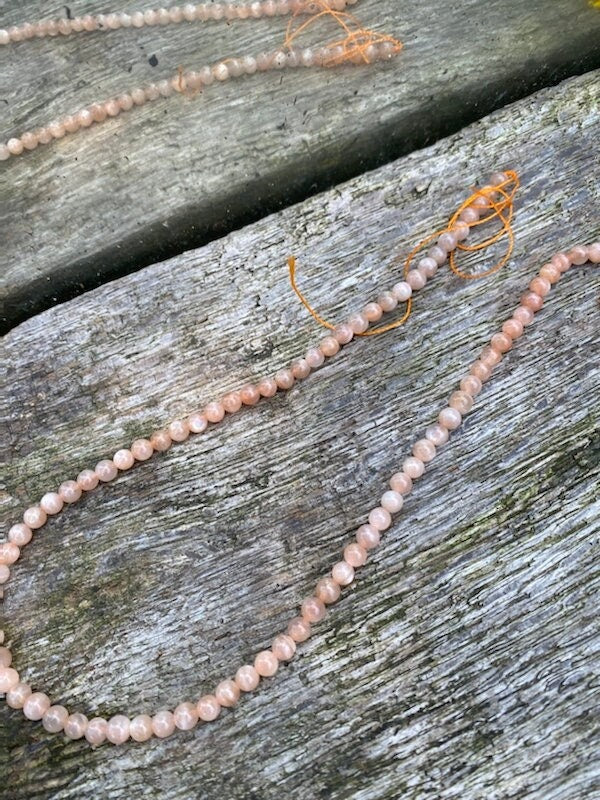 Peach Moonstone rounds / 5mm approx