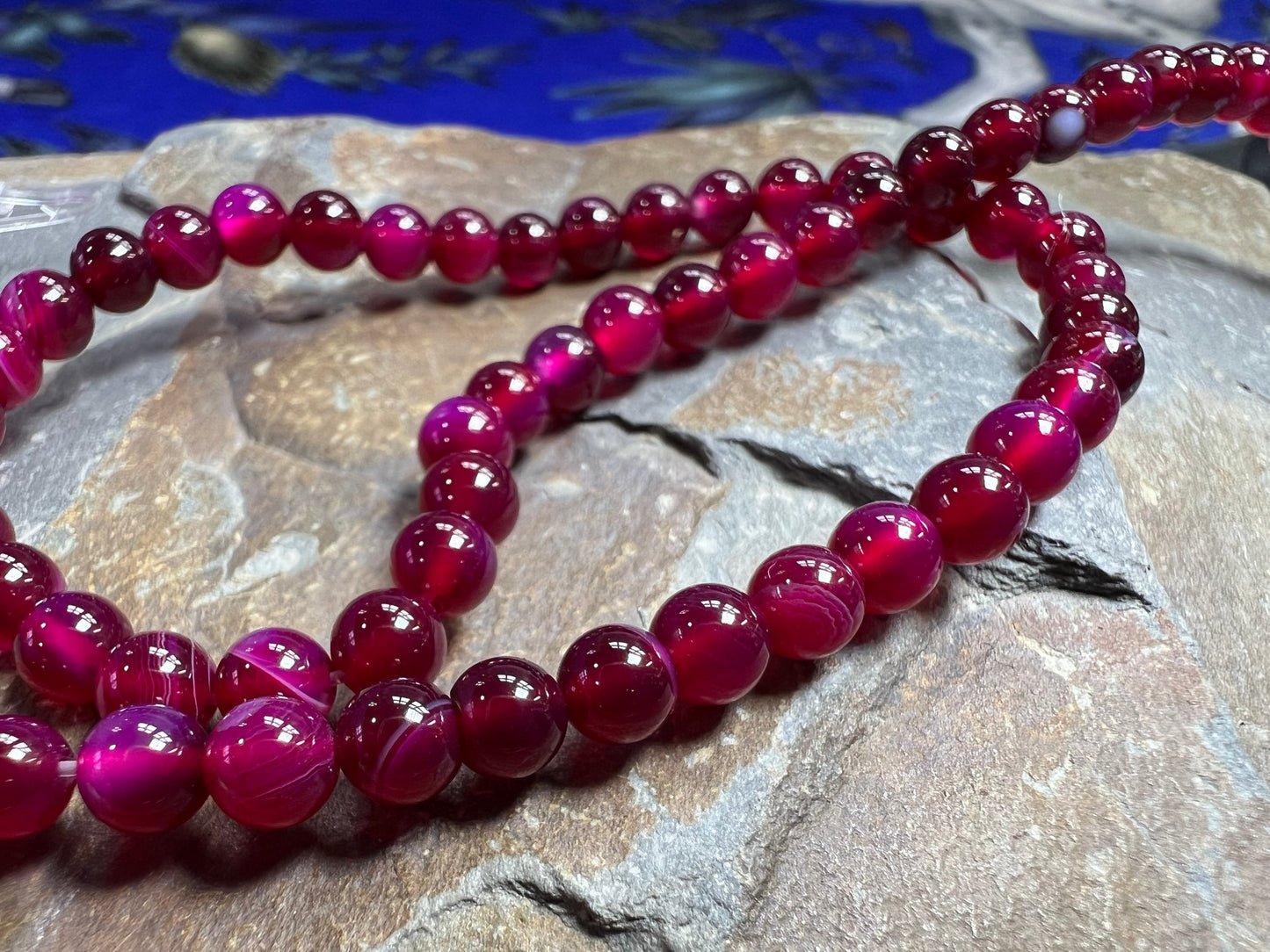 6 x bright Cerise pink Agate beads / Pink gemstone beads / small order beads / 4mm