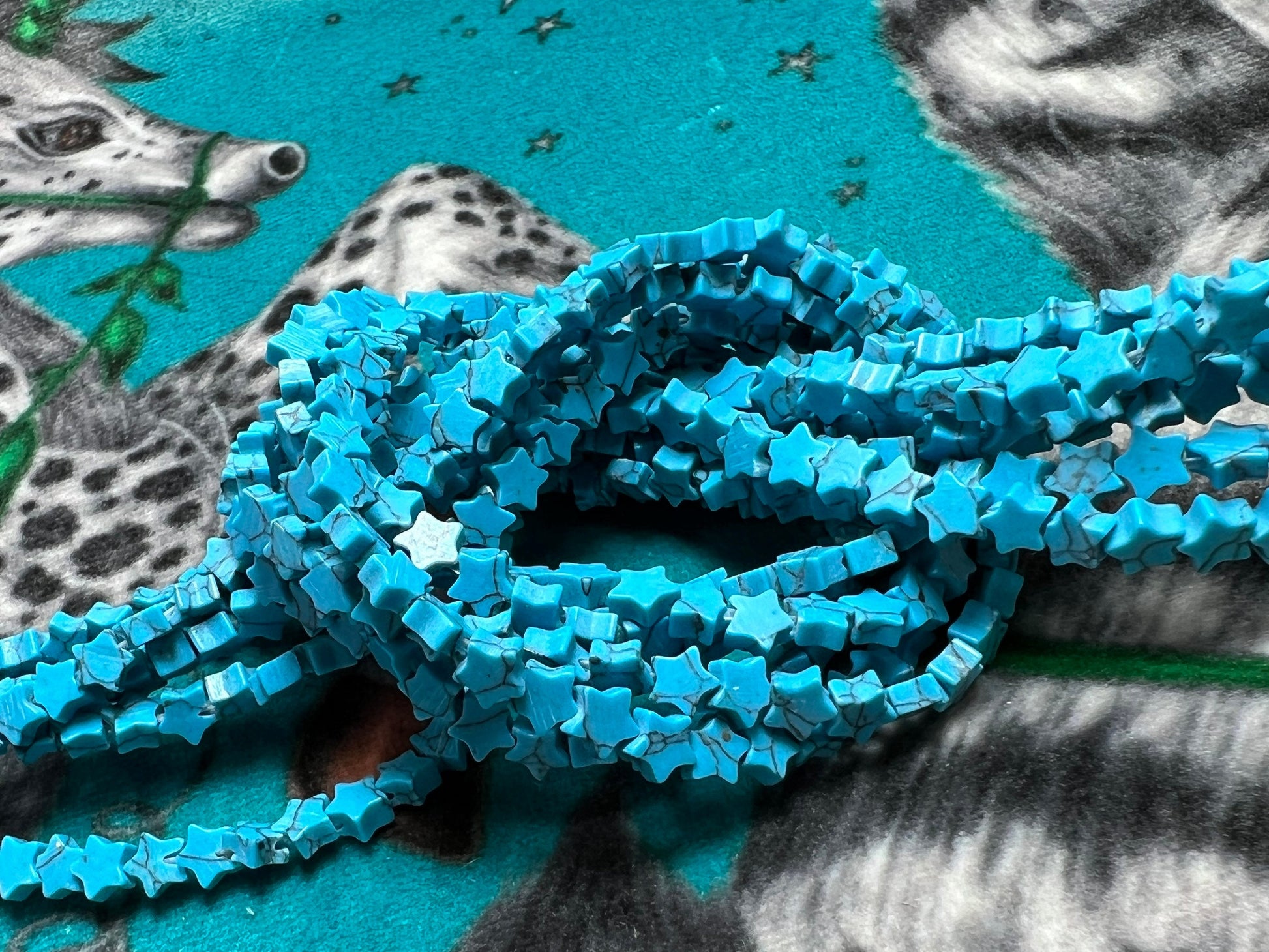4 x Turquoise Howlite or Rose Quartz Stars beads 4.5mm / Tiny stars / Carnelian Agate / 4 beads