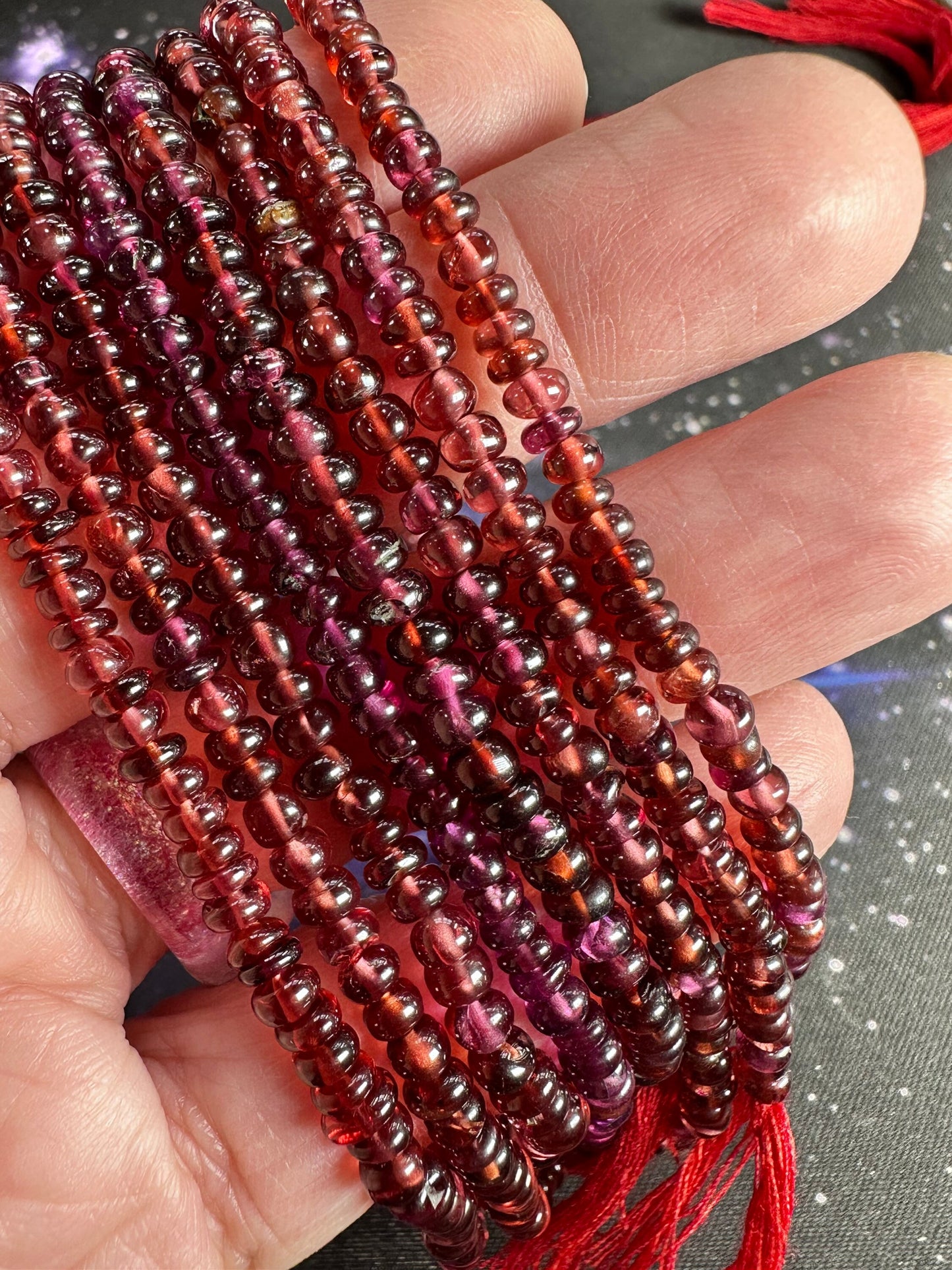 Natural Garnet Tyre Heishi Rondelle Spacer Handcut Beads 3-4 mm Approx / Red Gemstone Beads / January Birthstone