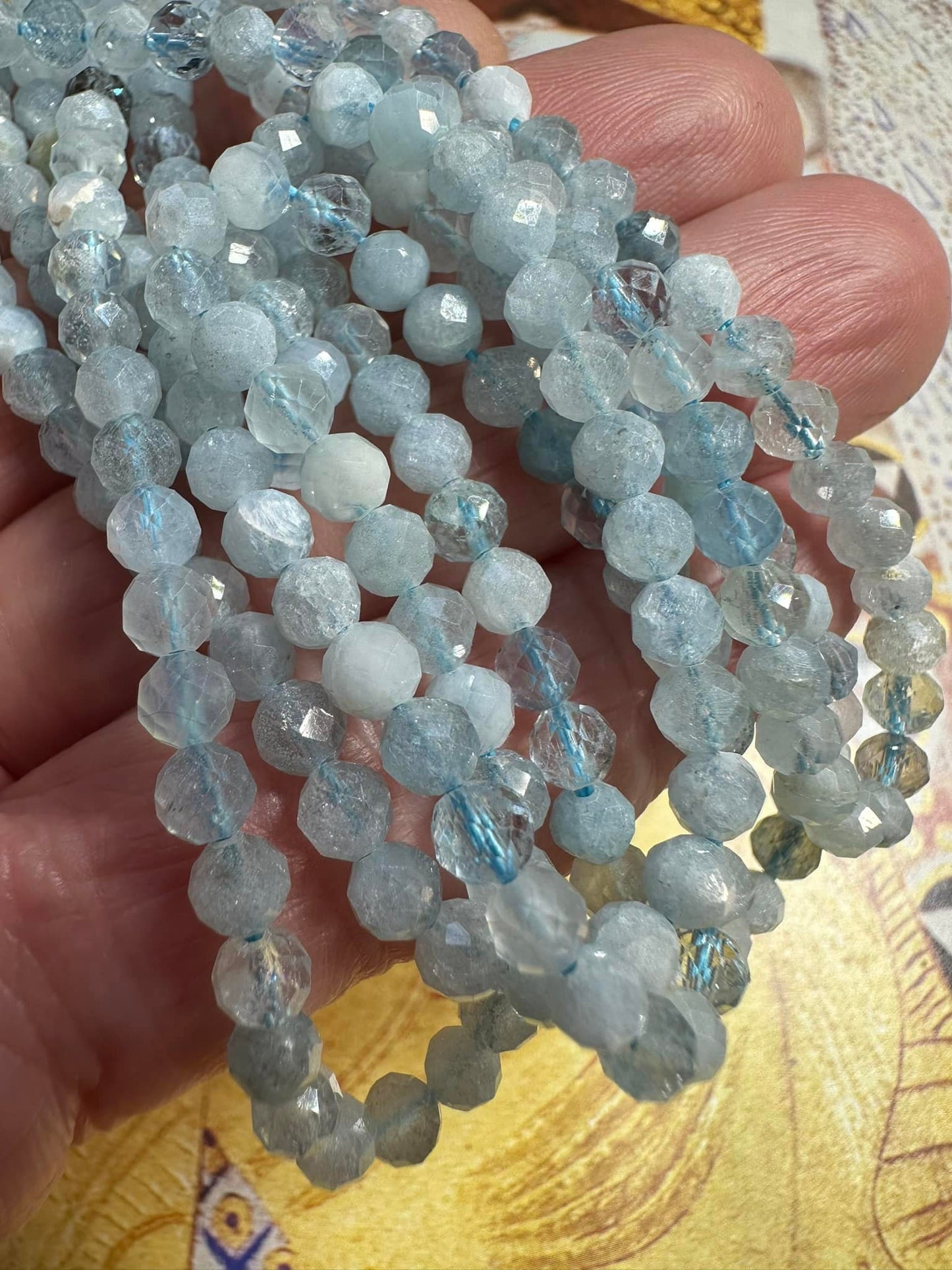 Natural Blue Round Gorgeous sparkling faceted Aquamarine rounds 4mm / Tonal variance / Blue Spacer Beads