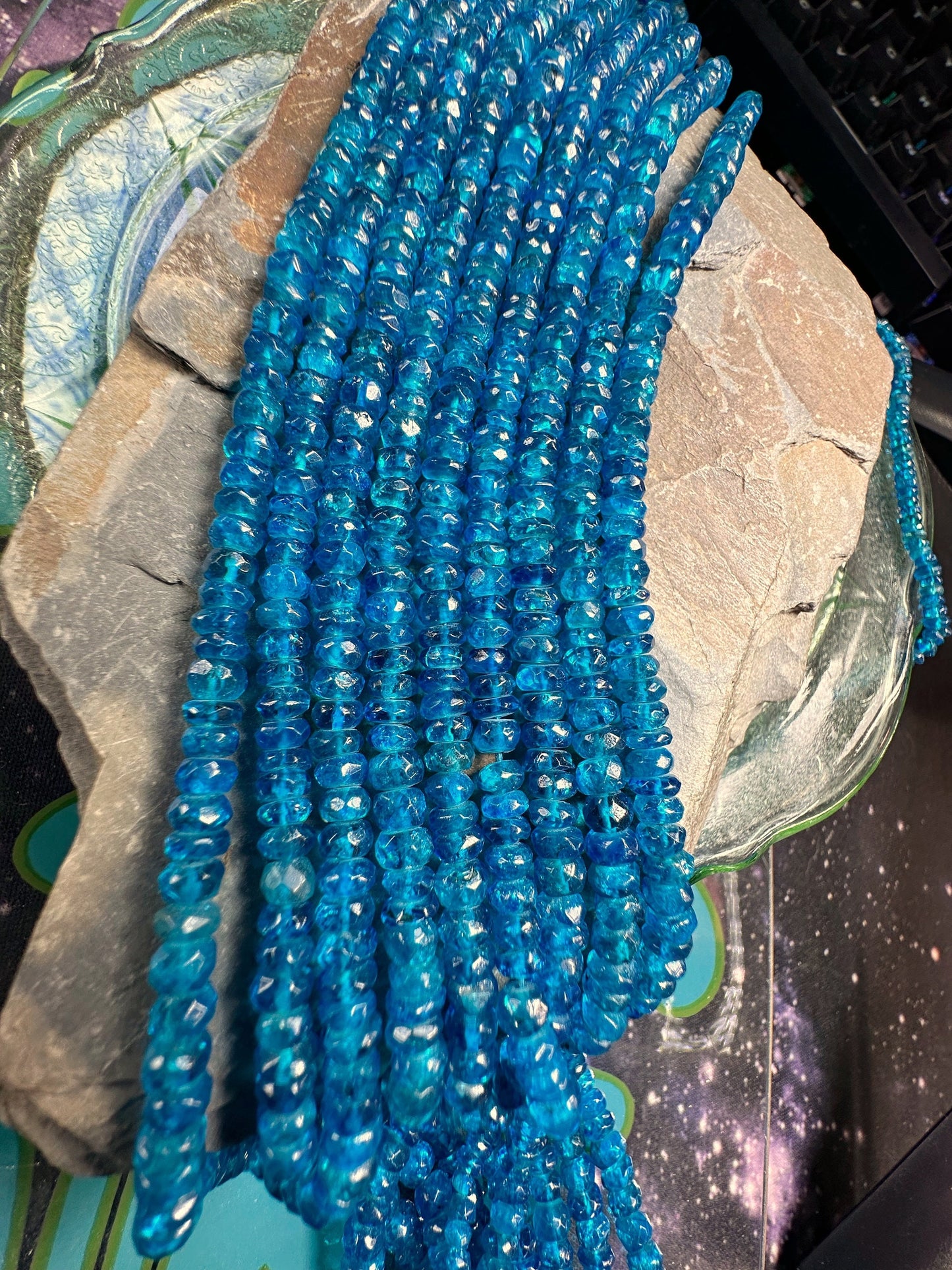 Rustic Neon Blue Apatite Hand Cut Faceted Rondelle Disc Spacer Beads Teal Gemstone Beads Sea Ocean Blue Gemstone Beads 4mm approx