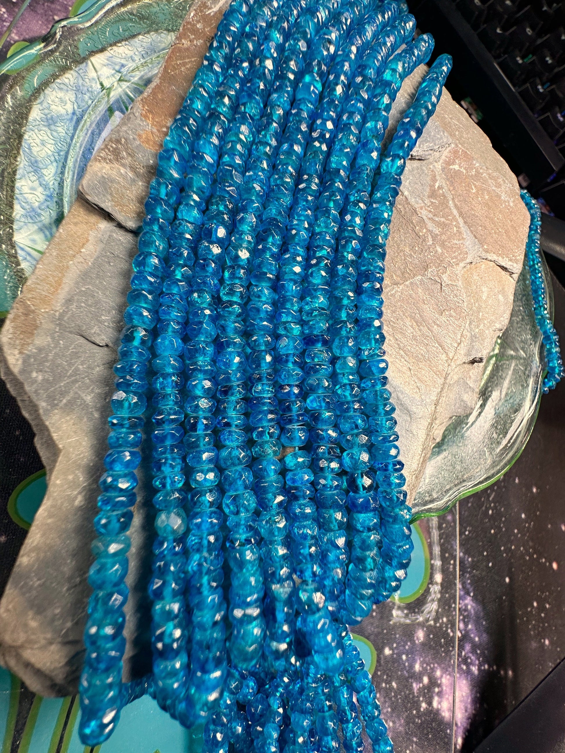 Rustic Neon Blue Apatite Hand Cut Faceted Rondelle Disc Spacer Beads Teal Gemstone Beads Sea Ocean Blue Gemstone Beads 4mm approx