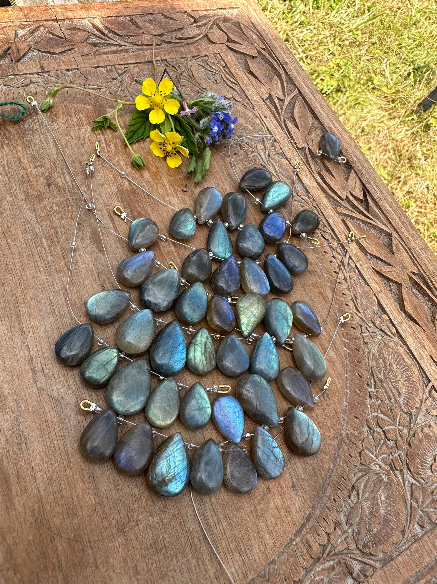 Set of 5 large focal Labradorite Flashy smooth rustic handcut Briolette Teardrop Beads 14-18mm approx / Flashy Labradorite 100% Natural