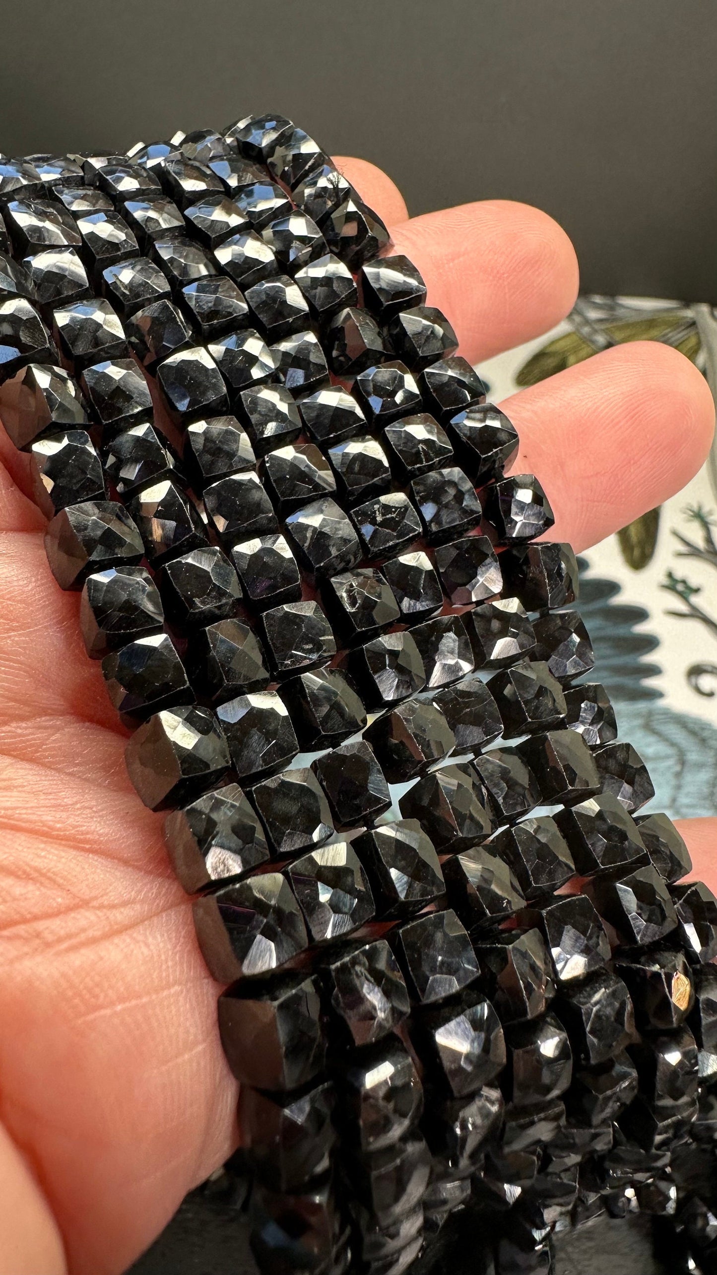 Super sparkly Handcut “black diamond” handcut Spinel faceted cube beads / 6mm