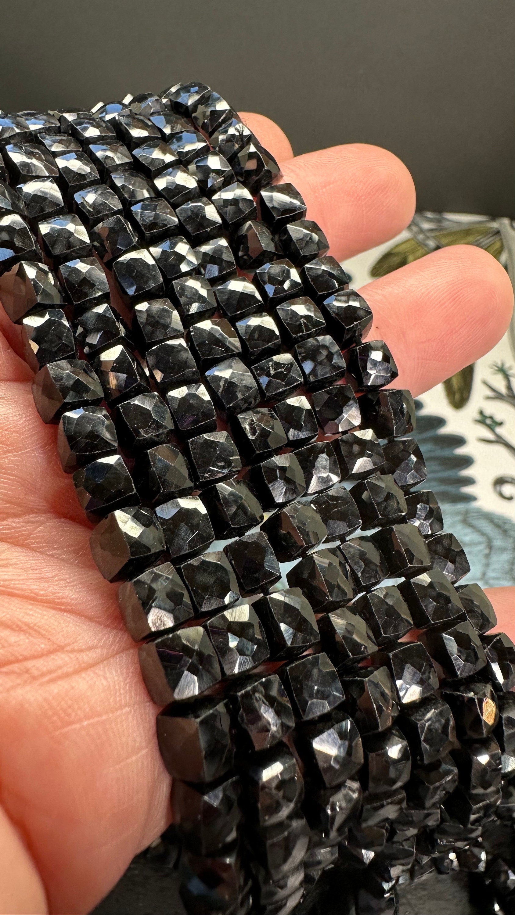 Super sparkly Handcut “black diamond” handcut Spinel faceted cube beads / 6mm